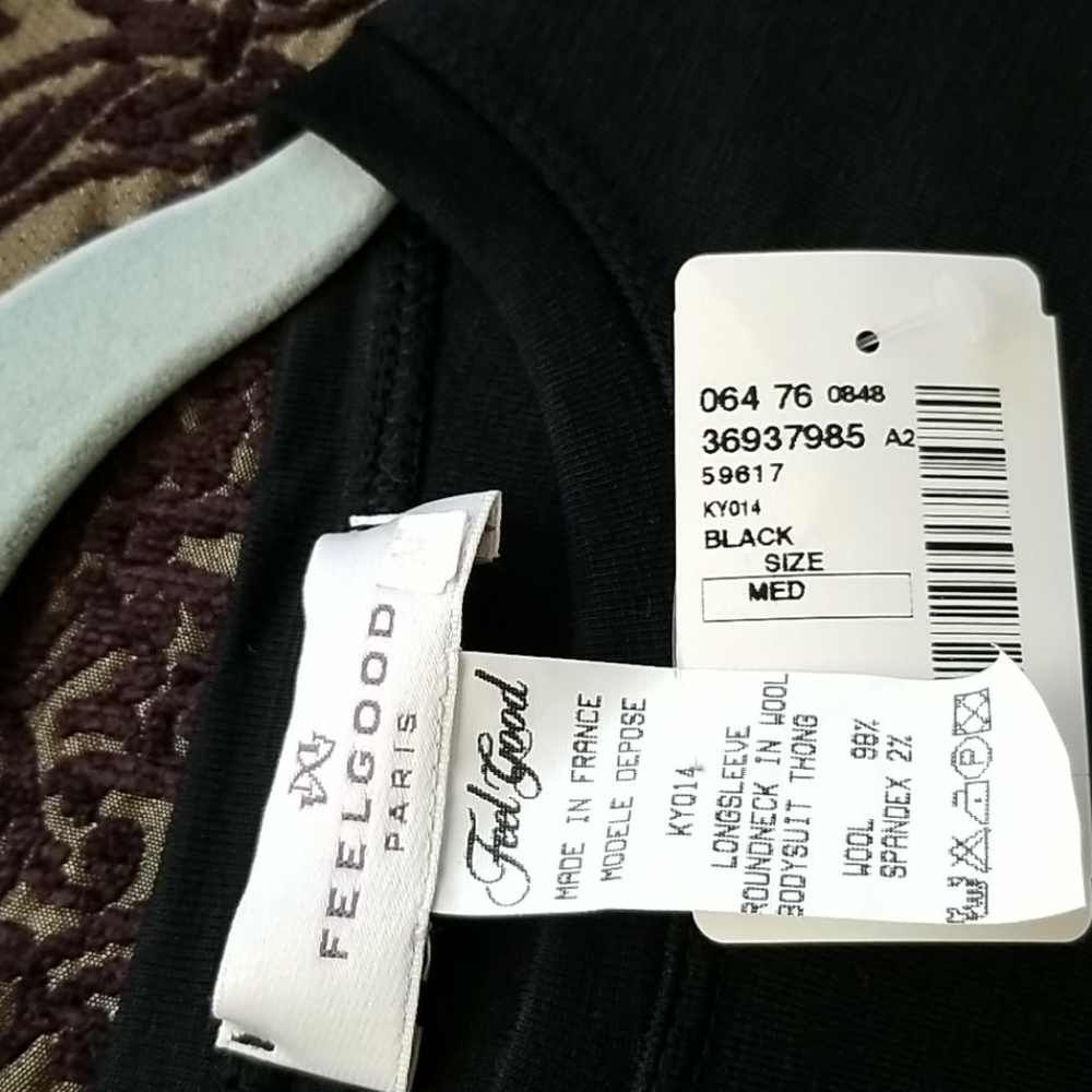 Clothes - Picture 4 of 5